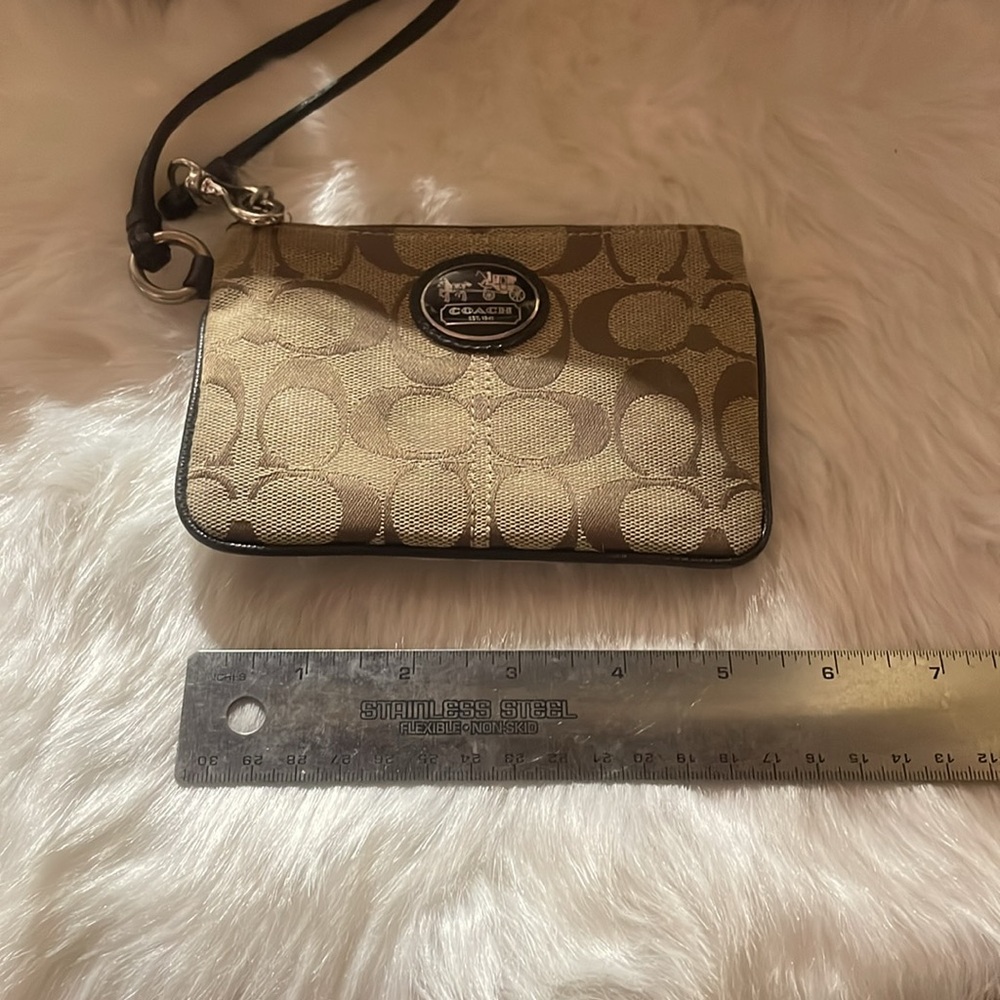 Free!!! Coach wristlet - Picture 5 of 6